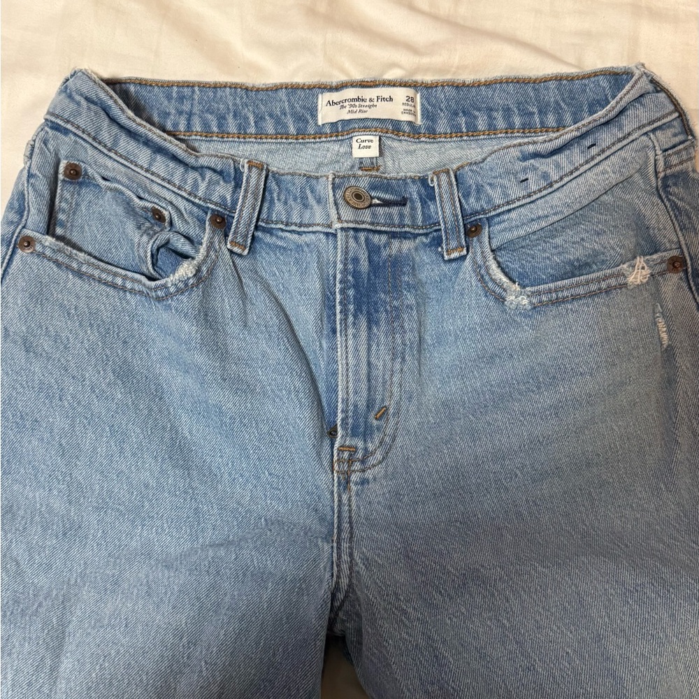 Abercrombie & Fitch Light Blue '90s Straight Mid Rise Jeans CURVE LOVE